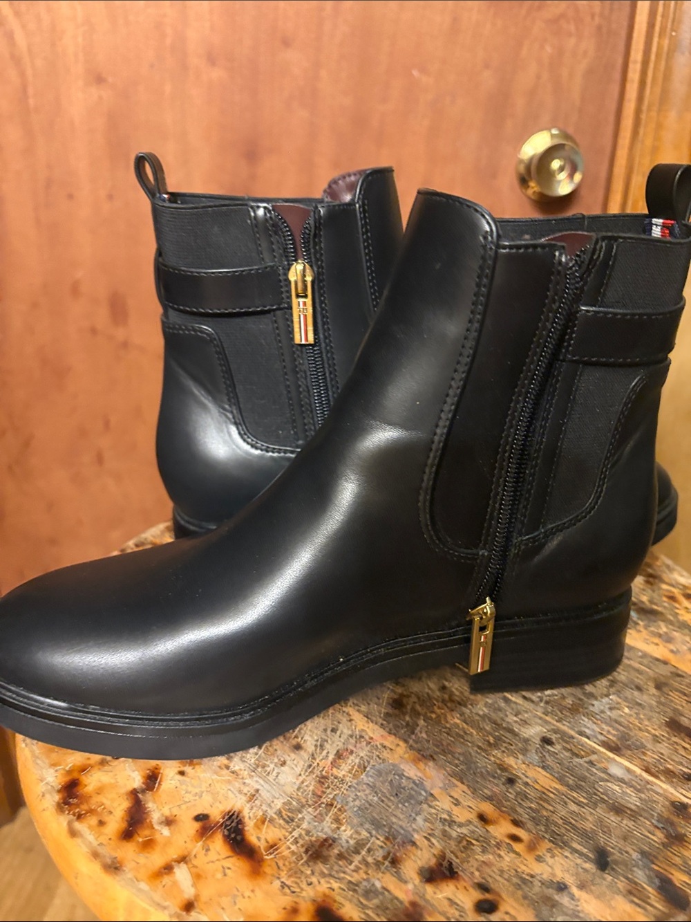Tommy Hilfiger Black Leather Ankle Booties with Signature Stripe Pull Tab - Picture 3 of 4